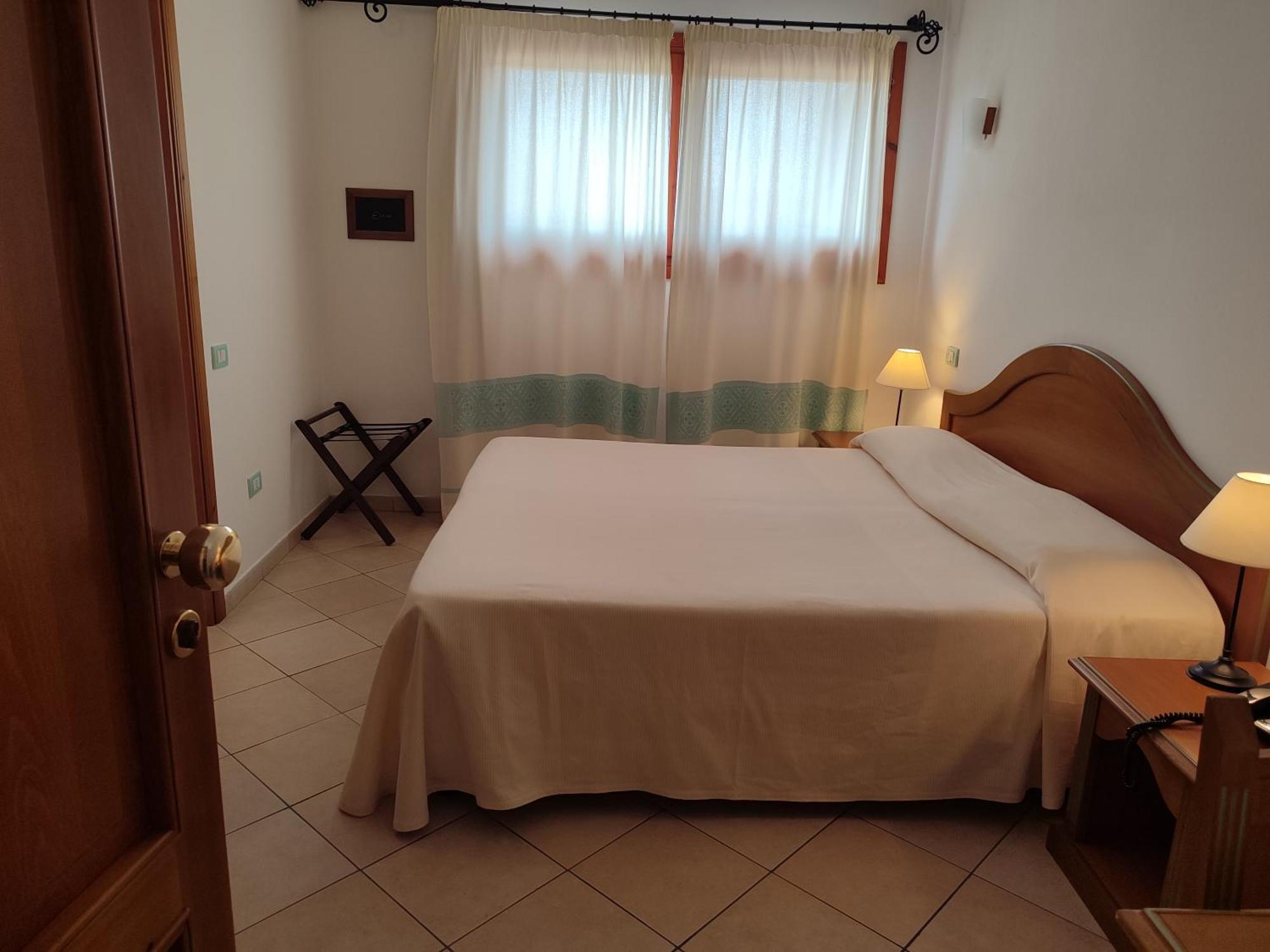 Le Anfore Hotel Виласимиус Екстериор снимка